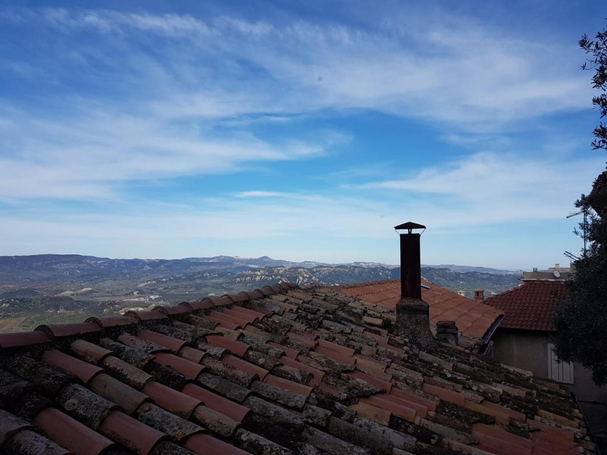 Appartamento Per Turisti Mesovia Santa Severina Exterior photo